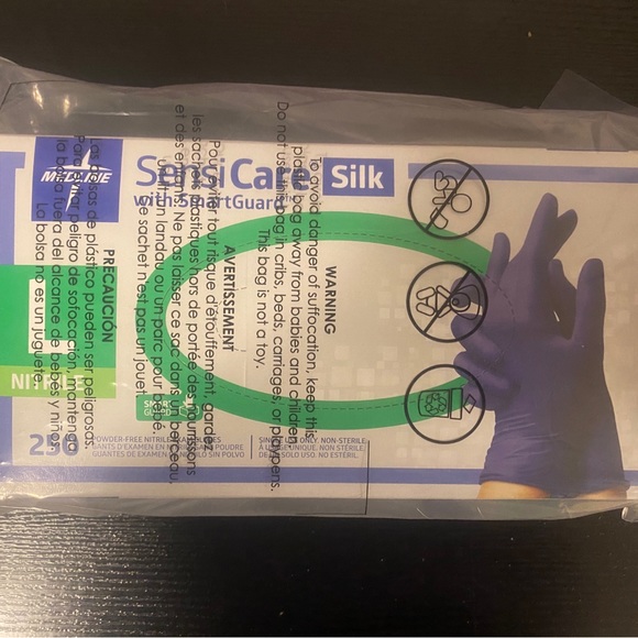🧤Medline Sensicare Nitrile Gloves Large🧤 - Picture 2 of 3